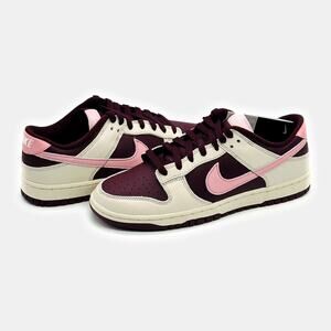 Size 11 - Nike Dunk Low Valentine's Day 2023, DR9705-100 - NIB/DS